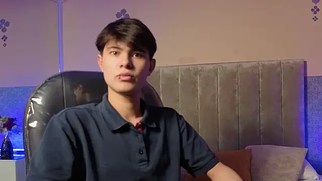 Snapshot of Derek_Sinn chatting on 02.28.26 Derek Sinn online show from 02.28.26