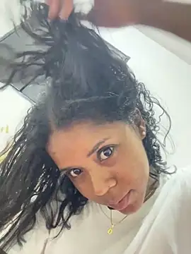 LIA PARKERR online show from 02.21.26