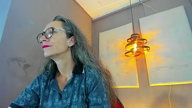 Snapshot of laurasofia45 chatting on 02.09.26 laurasofia45 online show from 02.09.26