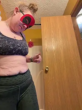 lickablelynn87 online show from 02.07.26