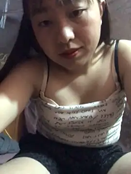 Snapshot of honeyyy110 chatting on 02.23.26 honeyyy110 online show from 02.23.26