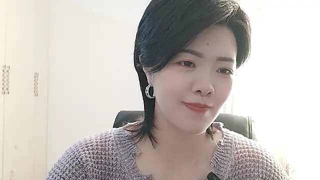 Snapshot of Nikishine chatting on 02.22.26 Nikishine online show from 02.22.26