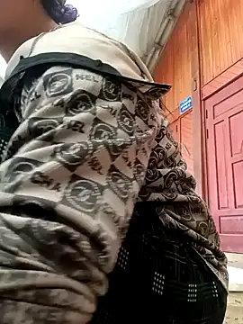 Snapshot of hot-luna- chatting on 02.18.26 hot-luna- online show from 02.18.26