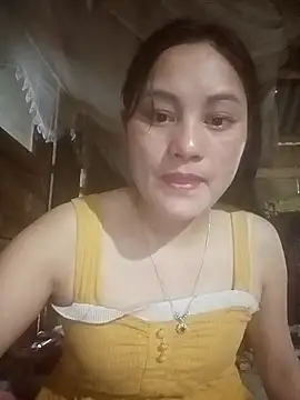 Snapshot of Momo-biki chatting on 05.06.26 Momo-biki online show from 05.06.26