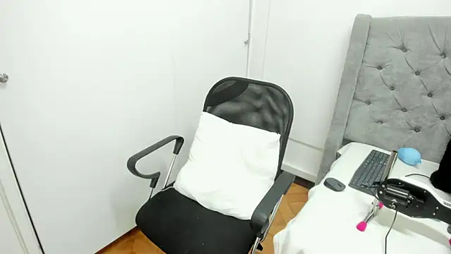 BianncaDiaz online show from 03.13.26