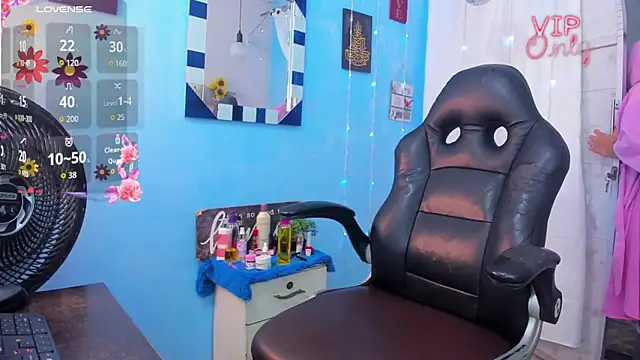 Snapshot of SamiraAwada chatting on 02.27.26 SamiraAwada online show from 02.27.26