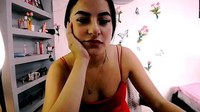 Snapshot of charlotte_petit_ chatting on 02.07.26 charlotte petit online show from 02.07.26