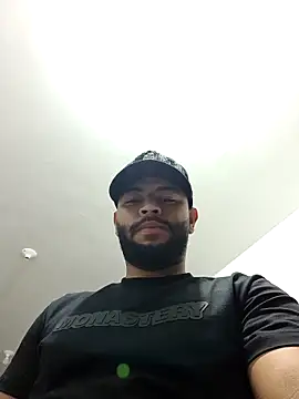 Snapshot of KLEYTON33 chatting on 02.04.26 KLEYTON33 online show from 02.04.26