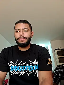 Snapshot of KLEYTON33 chatting on 02.04.26 KLEYTON33 online show from 02.04.26