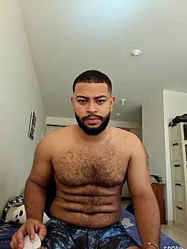 Snapshot of KLEYTON33 chatting on 02.25.26 KLEYTON33 online show from 02.25.26