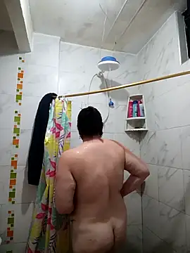 Erica  brooks online show from 04.16.26