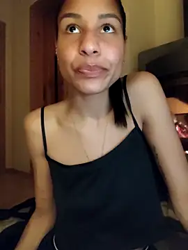 YaraEstelle online show from 03.04.26