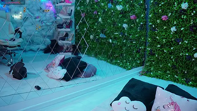 Snapshot of Baby_nico chatting on 02.10.26 Baby nico online show from 02.10.26