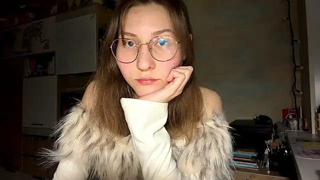 Snapshot of Miaaa_Moon chatting on 02.18.26 Miaaa Moon online show from 02.18.26