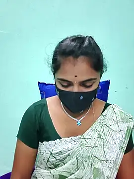Snapshot of Tamil_Hot_Shana chatting on 04.28.26 Tamil Hot Shana online show from 04.28.26