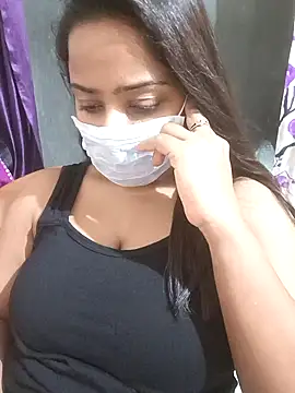 Snapshot of MidnightVibes_ chatting on 02.17.26 MidnightVibes online show from 02.17.26