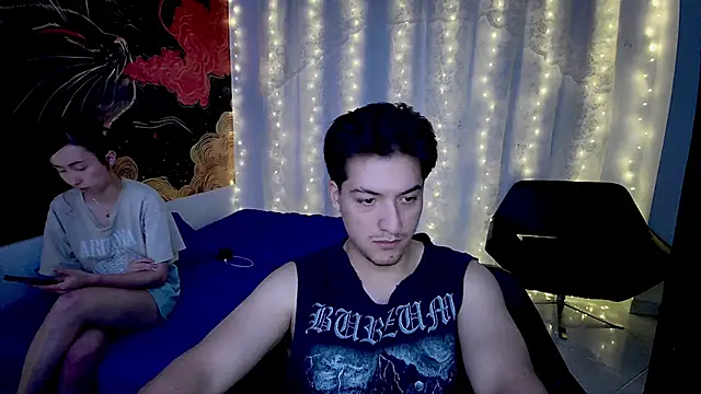 Snapshot of RoseSinsDonViktor chatting on 04.04.26 RoseSinsDonViktor online show from 04.04.26