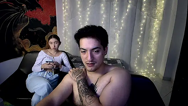 Snapshot of RoseSinsDonViktor chatting on 04.13.26 RoseSinsDonViktor online show from 04.13.26