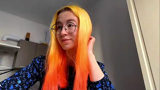 Snapshot of EmilyHein chatting on 02.13.26 EmilyHein online show from 02.13.26