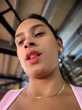 Snapshot of LunaHeat chatting on 02.26.26 LunaHeat online show from 02.26.26