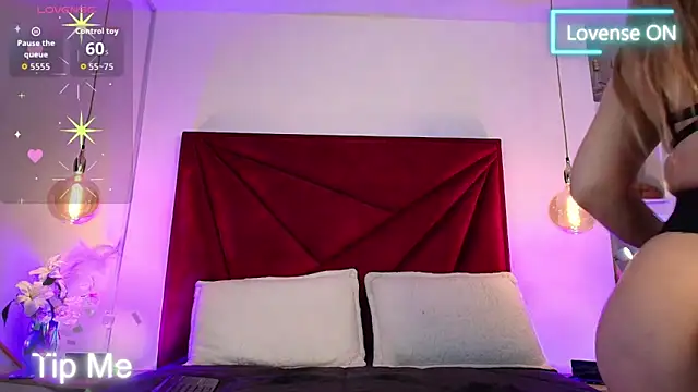 NahomiRoss online show from 04.06.26