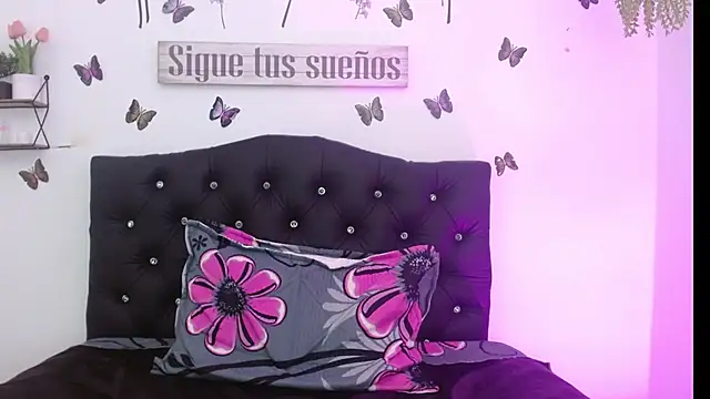 Snapshot of Coral_Villalobos chatting on 02.27.26 Coral Villalobos online show from 02.27.26