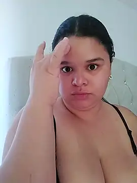 SamanthaStonee online show from 02.05.26