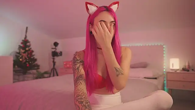 Sarah Pink online show from 12.28.24