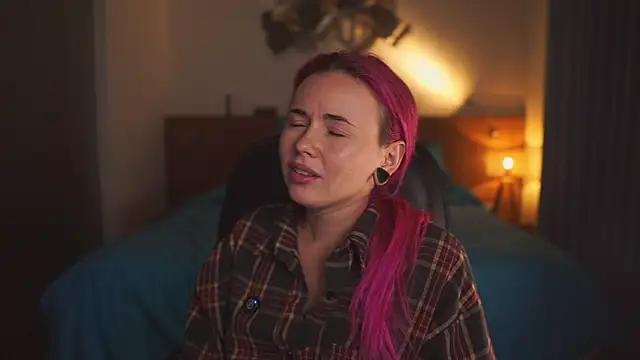 Sarah Pink online show from 06.23.26