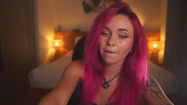 Sarah Pink online show from 06.26.26