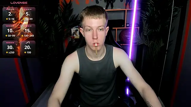 Snapshot of Dylan_Norton chatting on 06.16.26 Dylan Norton online show from 06.16.26