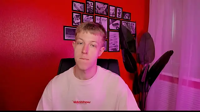 Snapshot of Dylan_Norton chatting on 07.16.26 Dylan Norton online show from 07.16.26