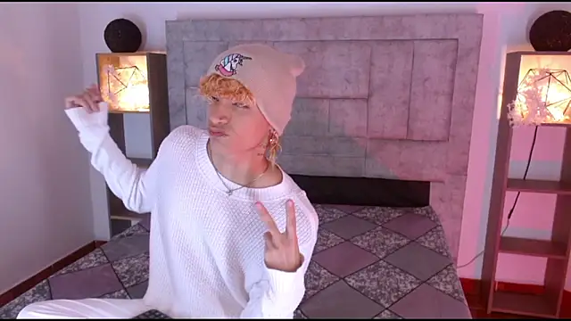 lucke collins22 online show from 02.03.26