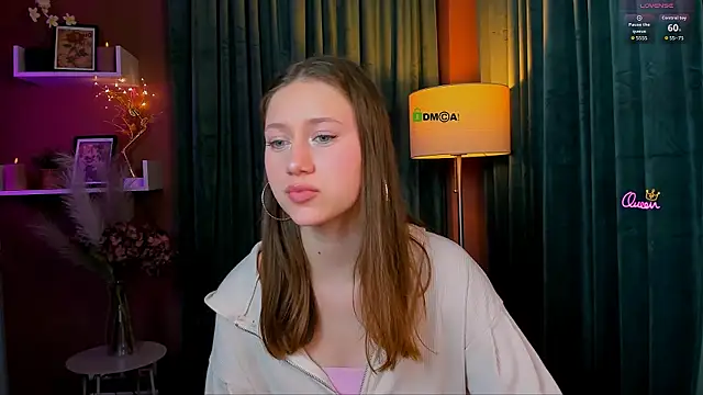 arianaa cat online show from 06.04.26