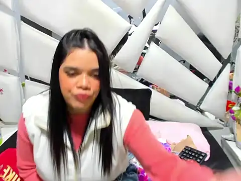 Snapshot of _EmilySquirt chatting on 02.13.26 EmilySquirt online show from 02.13.26