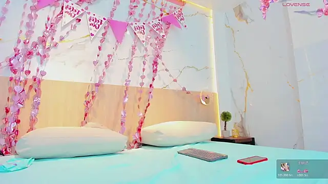 Snapshot of rebecca_ponce_ chatting on 02.16.26 rebecca ponce online show from 02.16.26