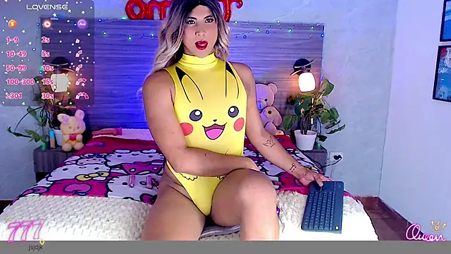 Snapshot of Sophia_Valentina chatting on 05.16.26 Sophia Valentina online show from 05.16.26