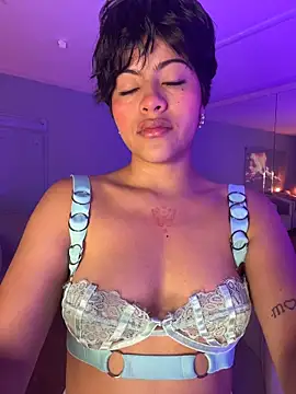 Eva Monroes online show from 04.06.26