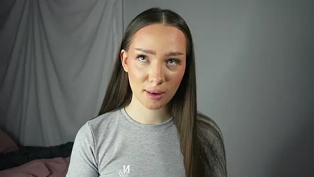 Snapshot of Murmella chatting on 02.02.26 Murmella online show from 02.02.26