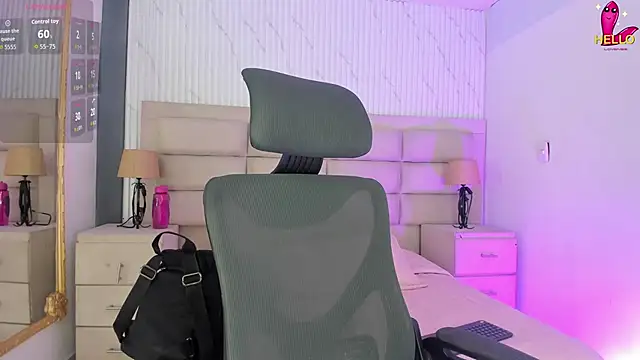 CarolineFyre online show from 04.04.26