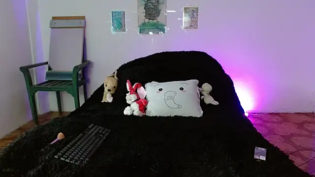 miadavisXXX online show from 03.17.26