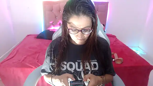 snowhot-69 online show from 03.30.26