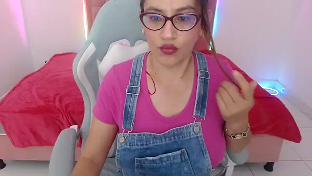 snowhot-69 online show from 04.20.26