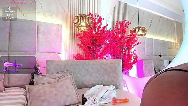 EmmaLovve online show from 03.09.26