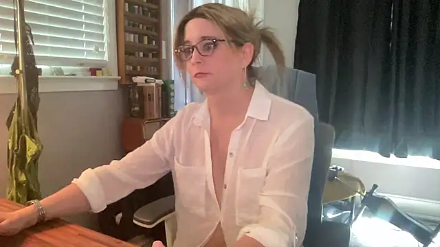 Snapshot of wetrainbows chatting on 03.10.26 wetrainbows online show from 03.10.26