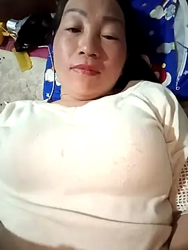 Snapshot of baby_112233 chatting on 04.06.26 baby 112233 online show from 04.06.26