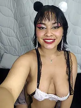 zoe love18 online show from 04.15.26