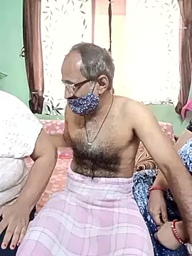 HoneyHush online show from 03.18.26