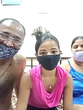 HoneyHush online show from 04.11.26