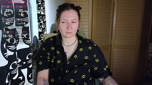 Snapshot of Ozalin_ chatting on 06.24.26 Ozalin online show from 06.24.26